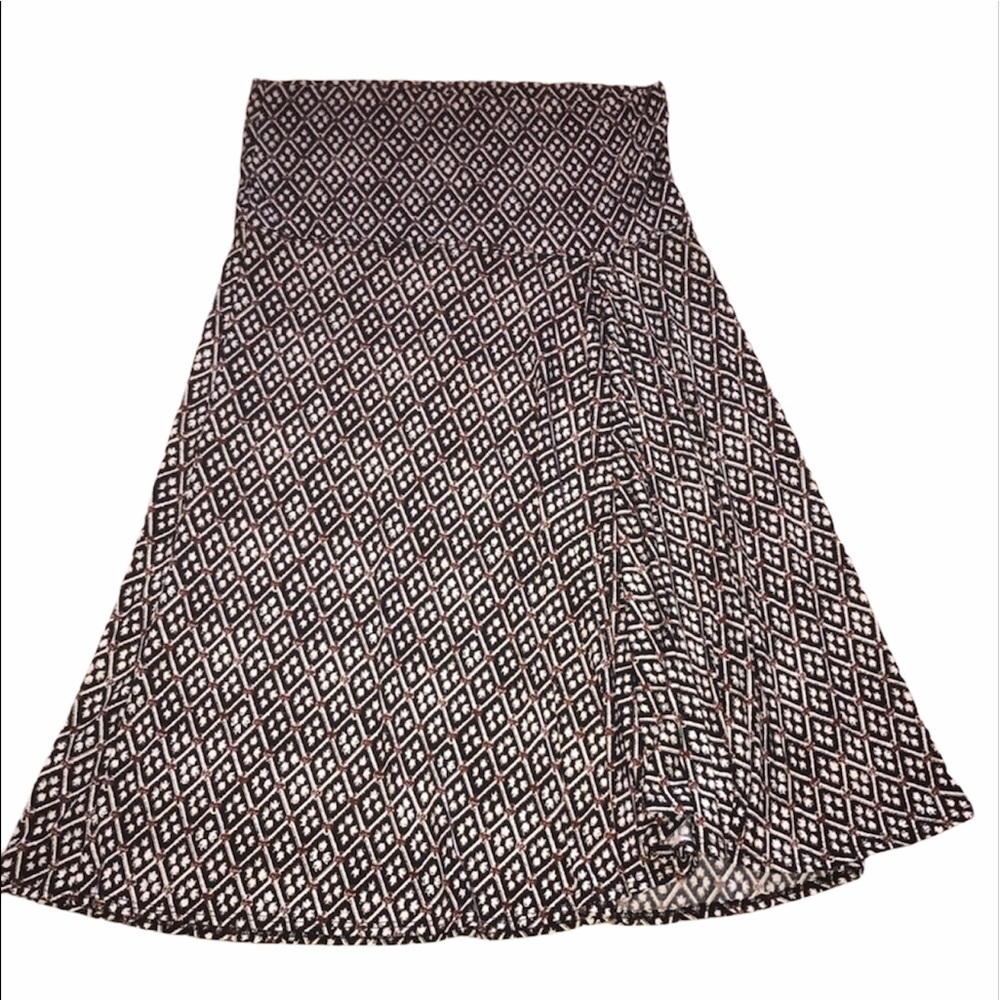 Max studio Large red black white diamond flowy Skirt